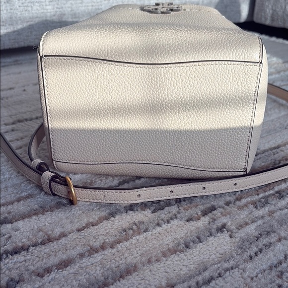 Tory Burch Cream Mini Bag with Logo and Crossbody Strap - Picture 6 of 12